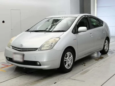 Toyota Prius  с аукциона в Японии