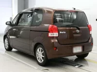 Toyota PORTE лот № 10424 оценка 4  с аукциона в Японии 5