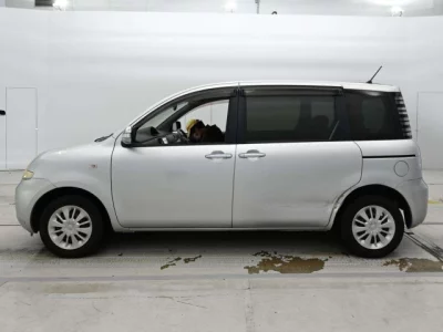 Toyota SIENTA  с аукциона в Японии