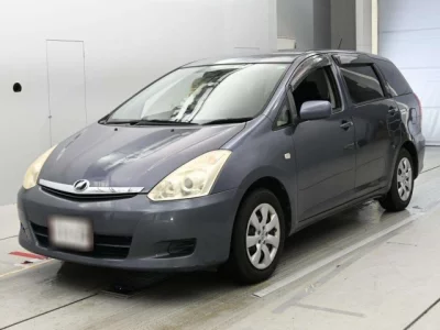 Toyota WISH  с аукциона в Японии