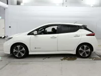 Nissan LEAF лот № 30859 оценка 3.5  с аукциона в Японии 3