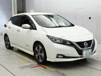 Nissan LEAF лот № 30859 оценка 3.5  с аукциона в Японии 4