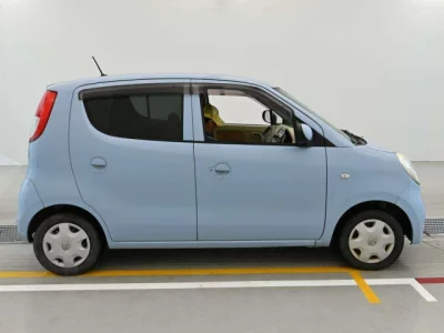 Nissan MOCO  с аукциона в Японии