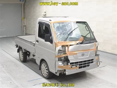 Nissan NT100 Clipper