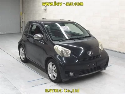 Toyota iQ