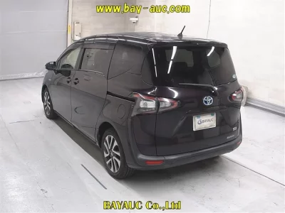 Toyota Sienta