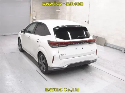 Nissan Aura