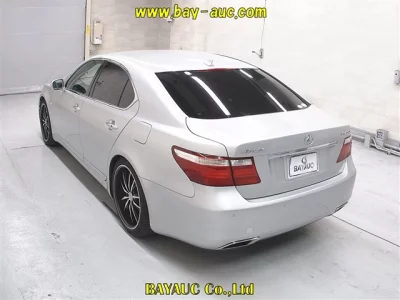 Lexus LS460L