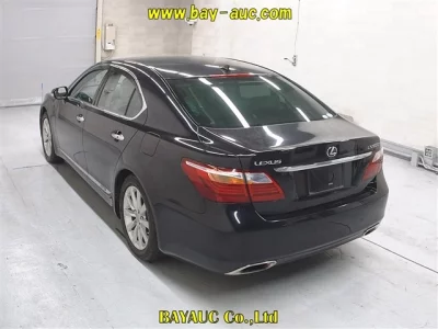 Lexus LS600h