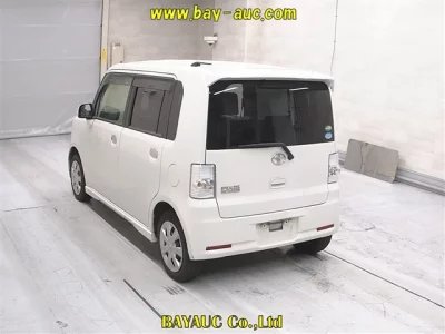 Toyota PIXIS SPACE