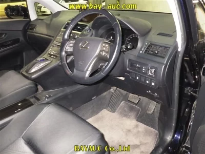 Lexus HS  с аукциона в Японии