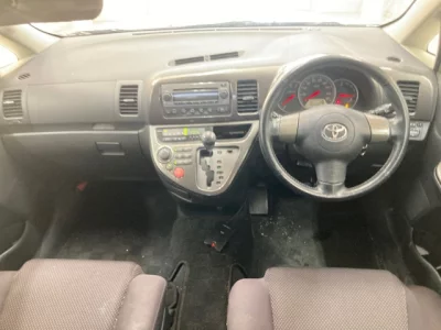 Toyota WISH  с аукциона в Японии