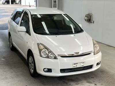 Toyota WISH  с аукциона в Японии