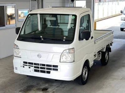 Nissan NT100 Clipper
