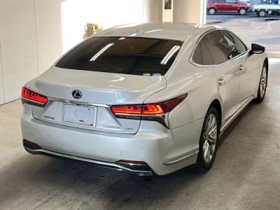 Lexus LS500h