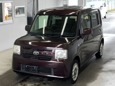 Toyota PIXIS SPACE  с аукциона в Японии