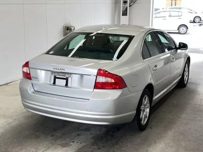 Volvo S80  с аукциона в Японии