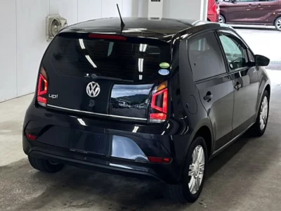 Volkswagen UP  с аукциона в Японии