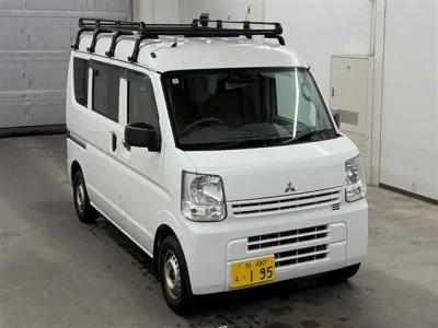 Mitsubishi Minicab Van