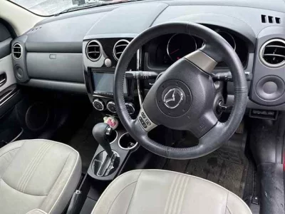 Mazda Verisa