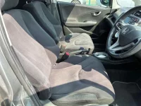 Honda FIT лот № 70170 оценка 4  с аукциона в Японии 6