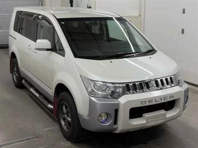 Mitsubishi Delica D:5