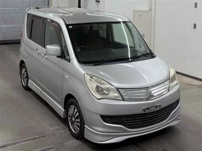 Mitsubishi Delica D:2