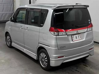Mitsubishi Delica D:2