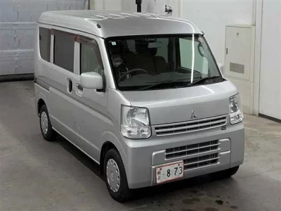 Mitsubishi Minicab Van