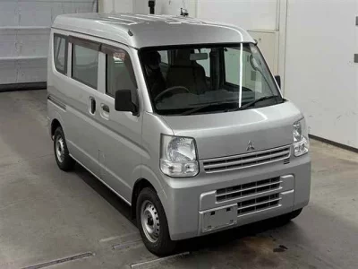 Mitsubishi Minicab Van