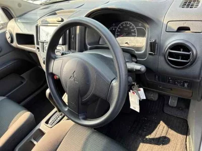 Mitsubishi LANCER VAN  с аукциона в Японии