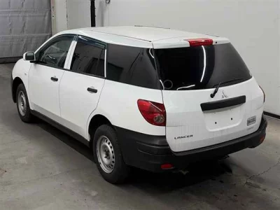 Mitsubishi LANCER VAN  с аукциона в Японии