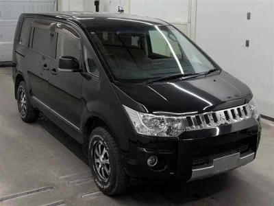 Mitsubishi Delica D:5