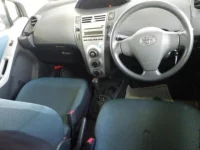 Toyota VITZ лот № 8015 оценка R  с аукциона в Японии 2