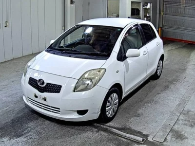 Toyota VITZ  с аукциона в Японии