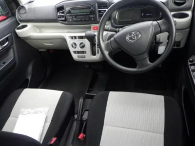 Toyota PIXIS EPOCH  с аукциона в Японии