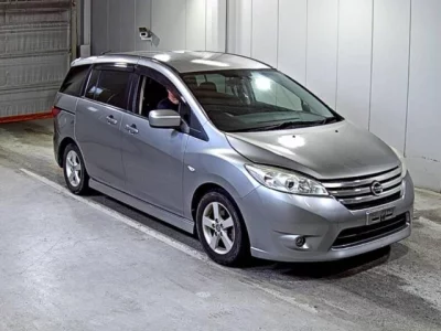 Nissan Lafesta