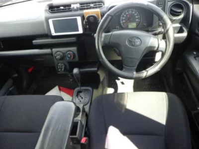 Toyota SUCCEED