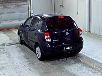 Nissan March