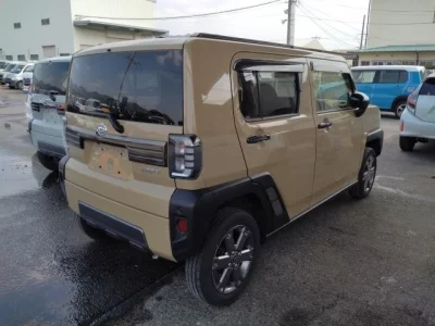Daihatsu TAFT
