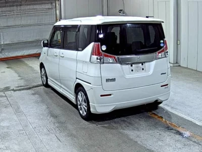 Mitsubishi Delica D:2