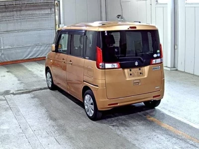 Suzuki Spacia