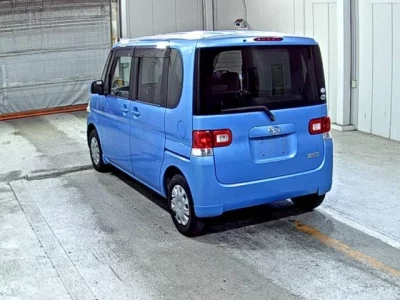 Daihatsu TANTO  с аукциона в Японии