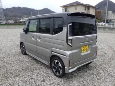 Suzuki Spacia
