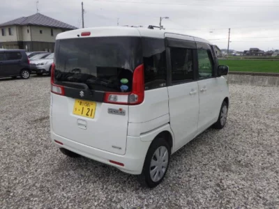 Suzuki Spacia