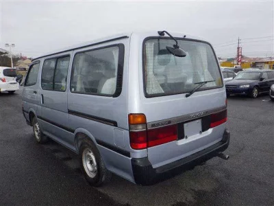 Toyota HIACE  с аукциона в Японии