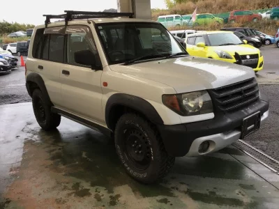 Mitsubishi Pajero iO