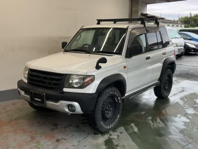 Mitsubishi Pajero iO