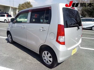 Suzuki WAGON R  с аукциона в Японии