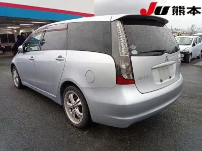 Mitsubishi GRANDIS